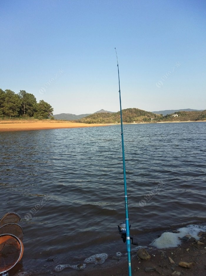 鹞鹰岩水库图片