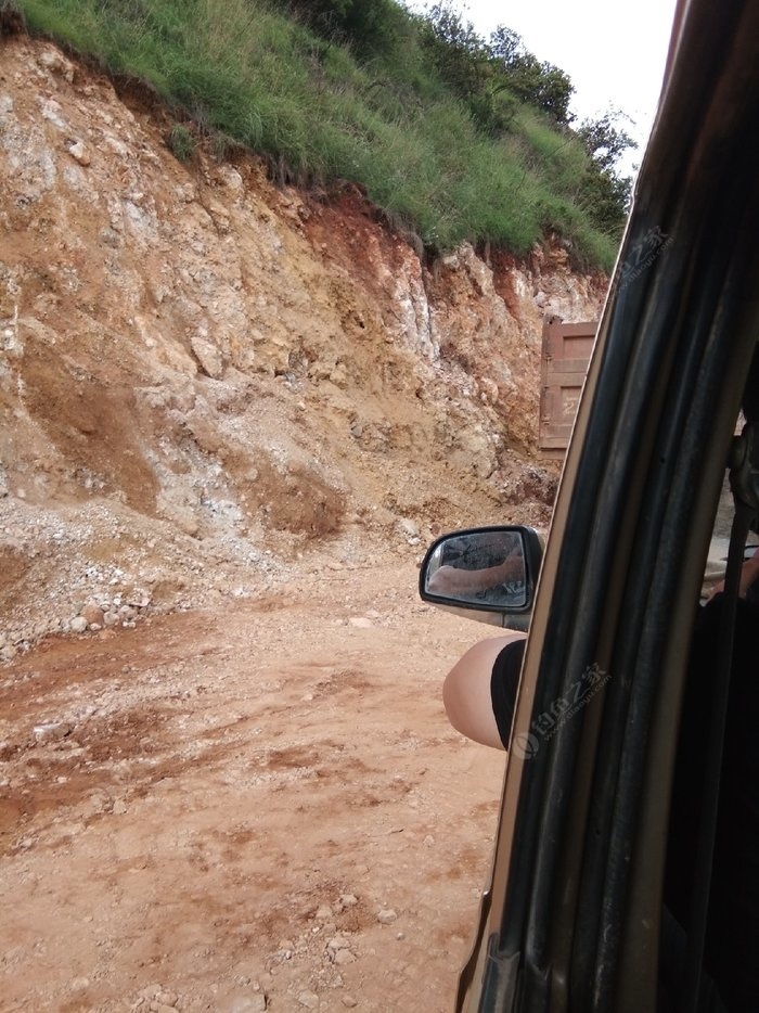 下班了去剑川的双河水库钓鱼去,路上堵车,心情啊